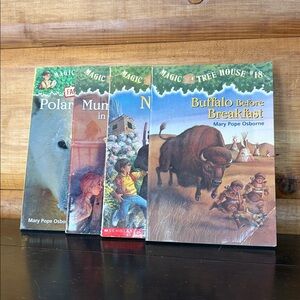 Magic Tree House Bundle by Mary Pope Osborne